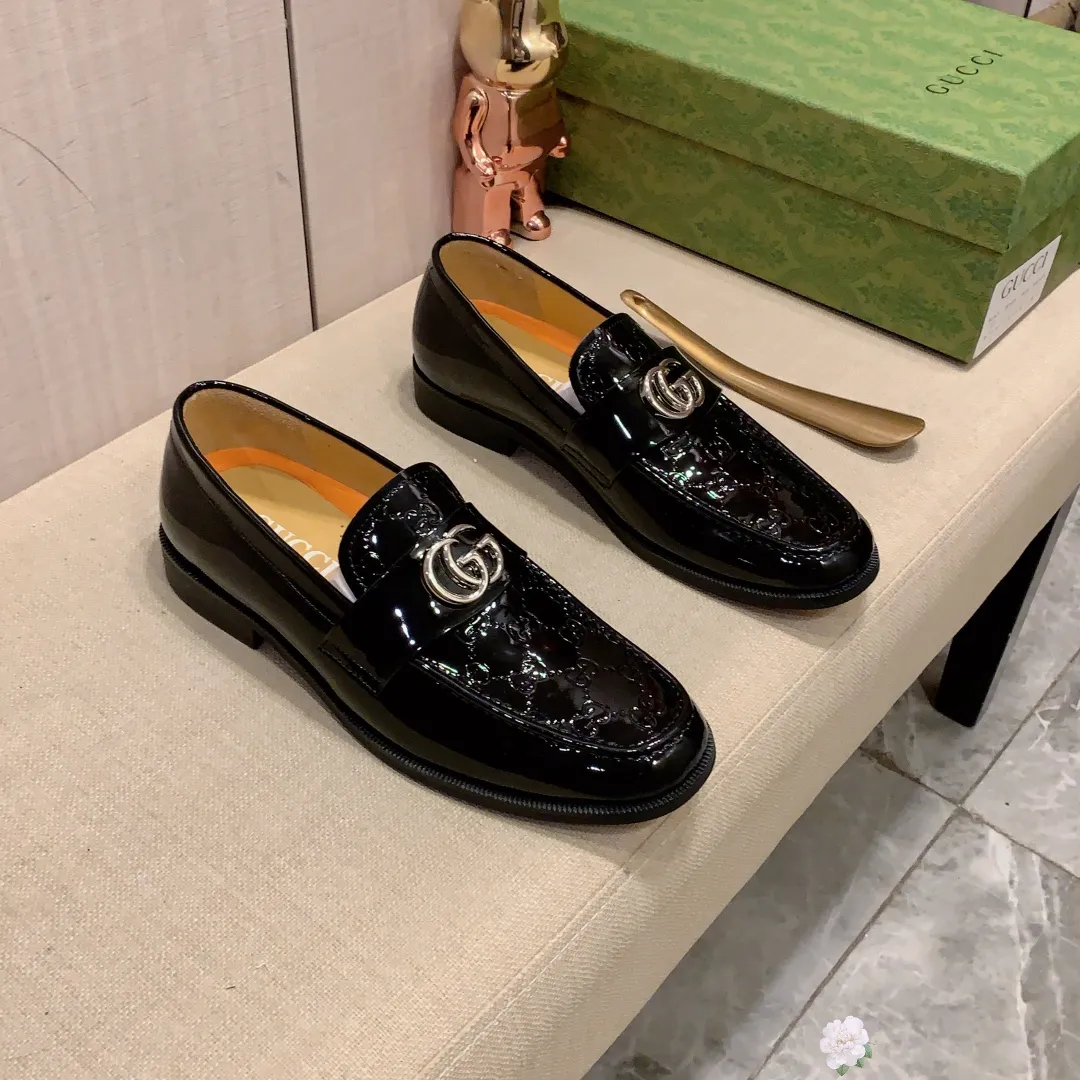Men's Leather Shoes Men's Shoes 💰480💰💰🎩🎩 [Lightning] [Lightning] "Gucci*" The latest and most popular casual business leather shoes, top brand [Seduce] luxury ~ purchasing agent, top quality ~. [Strong] The upper is made of imported breathable cowhide with matching material ➕ breathable cowhide feet (•) and fine workmanship. The original stylish and stylish soft rubber wear-resistant and non-slip outsole is light and comfortable on the feet. The real thing looks better when taken in real life. 309: code: 38-44, can be customized to 45